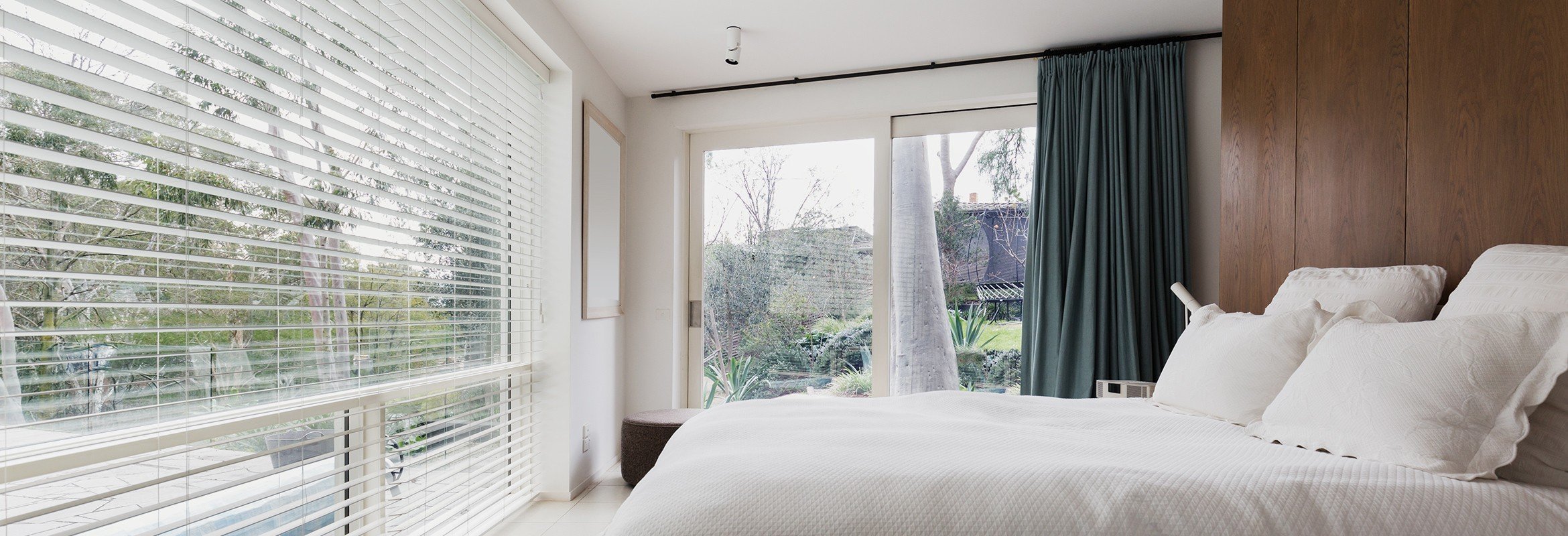 We offer high-quality Venetian blinds using either PVC or Timer/Basswood to provide excellent window solutions to our customers.